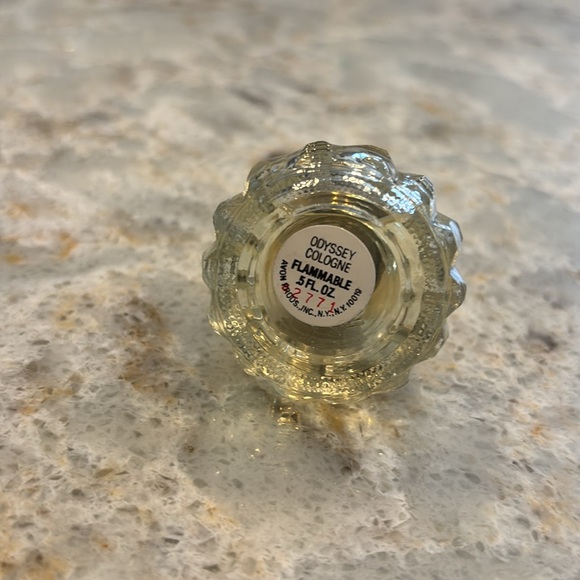 Avon vintage 1991 Lahana Very Merry Splash cologne. - Picture 3 of 3